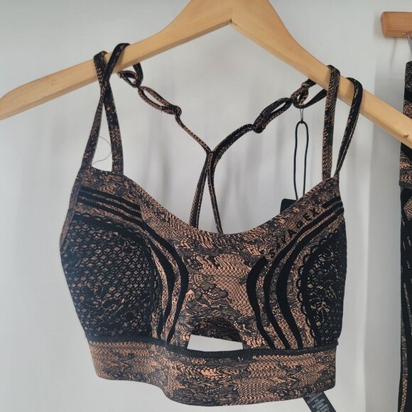 NEW Savage x Fenty Special FX Top and High-Waist Legging Size Medium - Picture 3 of 9